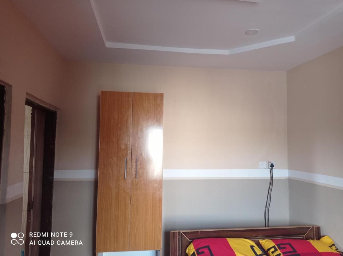 The Edgewood Manor, Entire Service Apartment With 24 Hours Power Akure Exterior photo