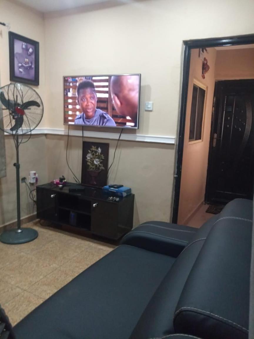 The Edgewood Manor, Entire Service Apartment With 24 Hours Power Akure Exterior photo